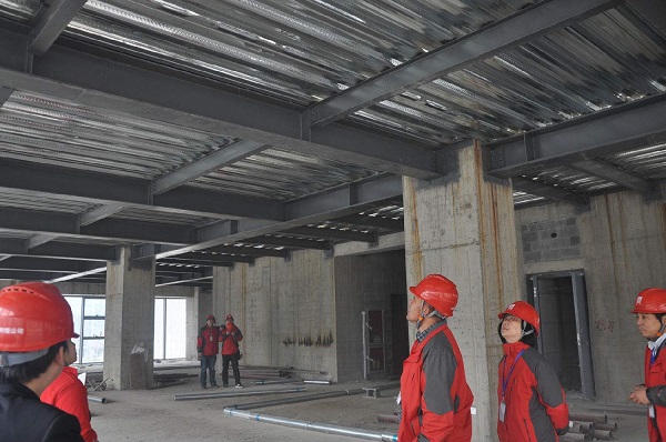 鋼結(jié)構(gòu)和混凝土建筑，對比一下就知道哪個適合建廠房