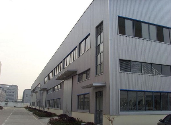 鋼結構廠房施工遇到特殊天氣,這4個問題要注意