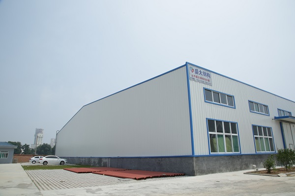 在鋼結(jié)構(gòu)廠房使用、維護(hù)與保養(yǎng)中，需要做到這幾點(diǎn)